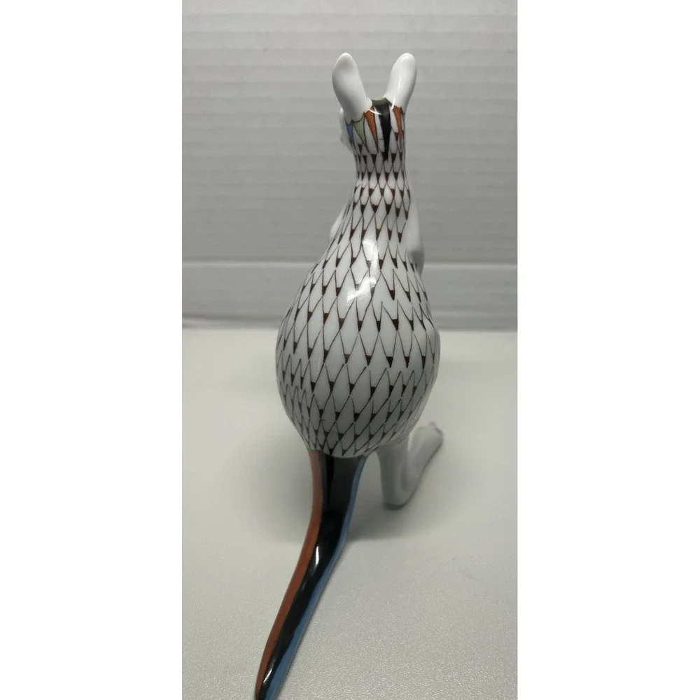 Hollohaza Porcelain Kangaroo Figurine Fishnet excellent condition G51